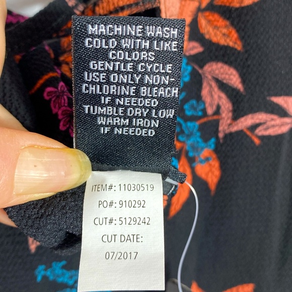 Torrid Black Floral Tiered Tank Top size 2 - Picture 11 of 12